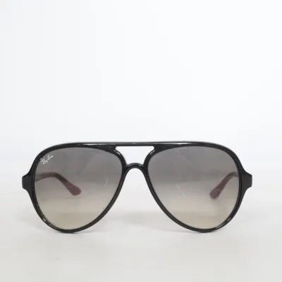 Solbriller (RB4125) fra Ray-Ban