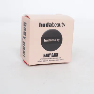 Makeup sponge (Baby Bake) from Huda Beauty