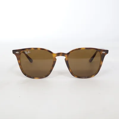 Solglasögon (RB 4258) från Ray-Ban