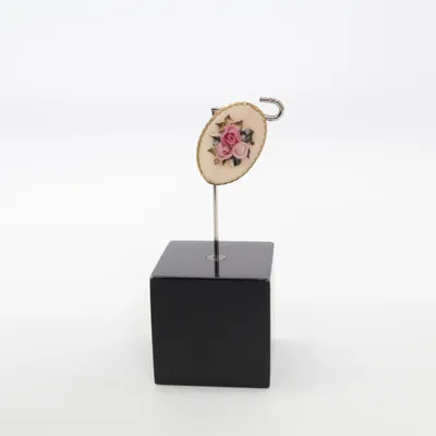 Brosch (Beige, Flerfärgad) Okänd metall
