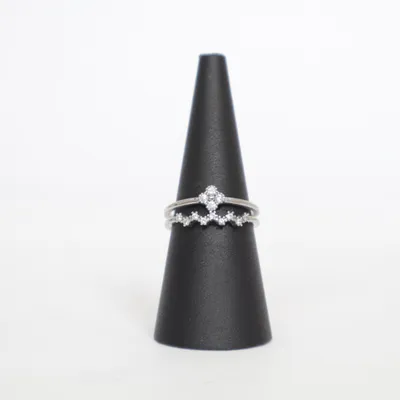 Tåring (Silverfärgad) Okänd metall