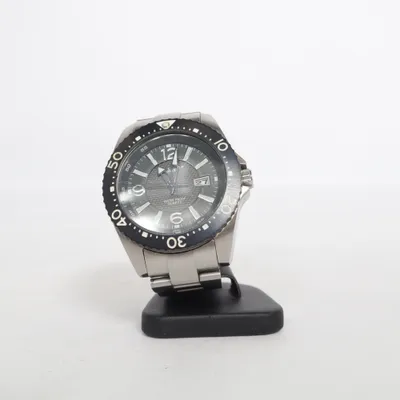 Wristwatch (Silver, Black) from Dilligaf
