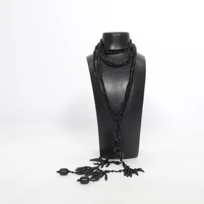 Collier (Noir) Métal inconnu