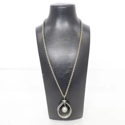 Halsband (Silverfärgad) från Svenskt Tenn Okänd metall