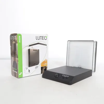 Solar powered light (Moze) from Lutec