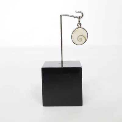Hänge (Silverfärgad, Vit) Okänd metall