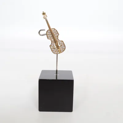 Brooch (Gold) Unknown metal