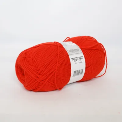 Garn (Röd) från Acryl