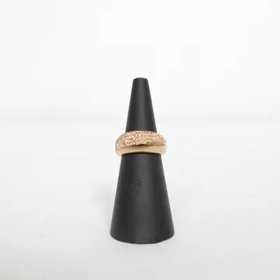 Ring (Guldfärgad) Okänd metall