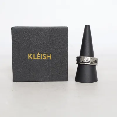 Ring (Silverfärgad) från Kléish Okänd metall