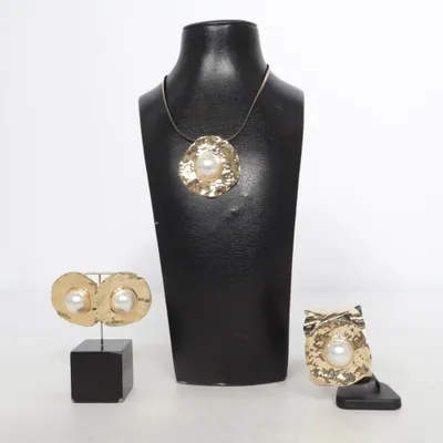 Jewelry set (Gold) Unknown metal