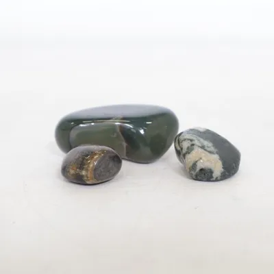 Pierres décoratives (Vert, Noir, Blanc)