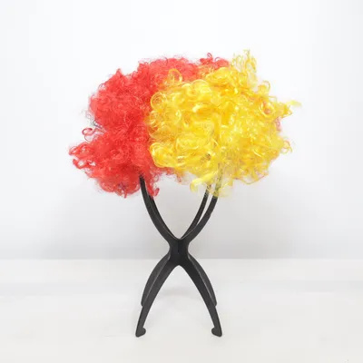 Peruk (Röd, Svart, Gul)