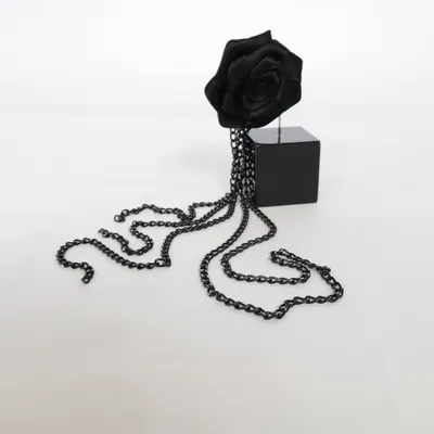Brooch (Black) Unknown metal