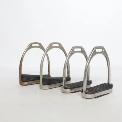 Stirrups (Silver) from Pfiff
