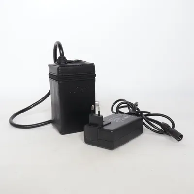 Batterij oplader (2542-B) van Jucad
