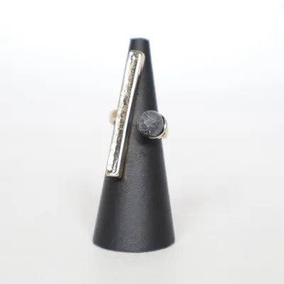 Ring (Guld, Sort) Ukendt metal