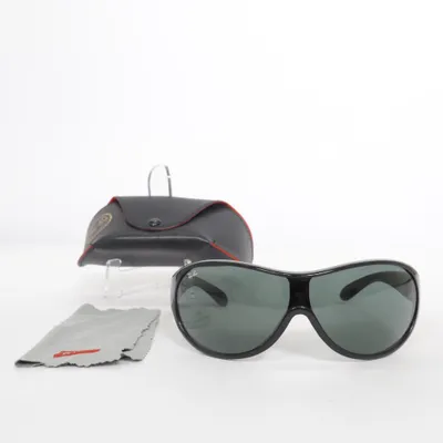 Solglasögon (RB 4081) från Ray-Ban