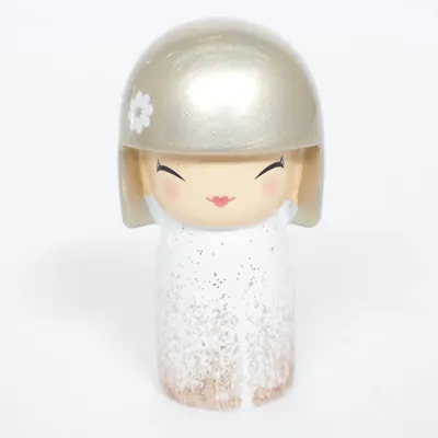 Kokeshi (Vit, Guldfärgad) från Skincity