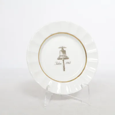 Wall plate (Julen 1967) from Royal Copenhagen