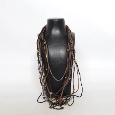 Halsband (Brun, Svart, Silverfärgad) från Schmuck Art Okänd metall