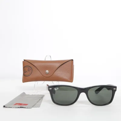 Solglasögon (RB 2132 New Wayfarer) från Ray-Ban