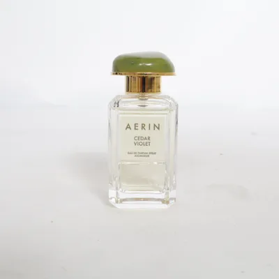 Eau de Parfum (Cedar Violet) de Aerin