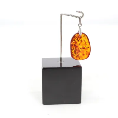 Hänge (Brun) Bärnsten