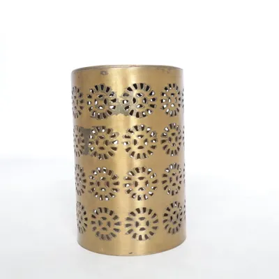 Candle holder