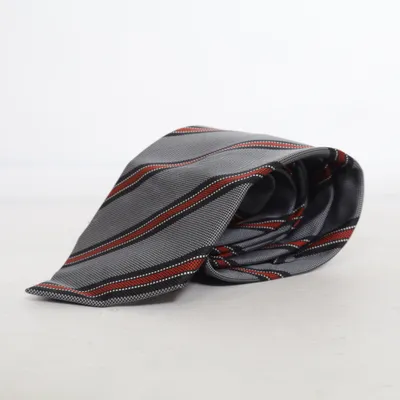 Cravate (Gris, Noir, Rouge) de Daks