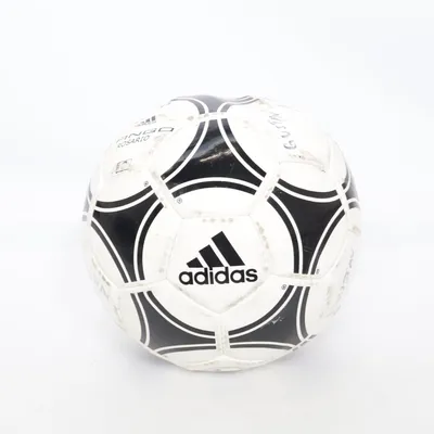 Fodbold (Hvid, Sort) fra Adidas