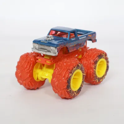 Leksaksbil (Blå, Röd, Gul) från Hot Wheels