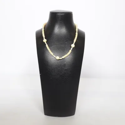Collier (Beige) Métal inconnu