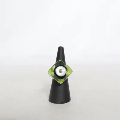 Ring (Grøn, Flerfarvet) Ukendt metal