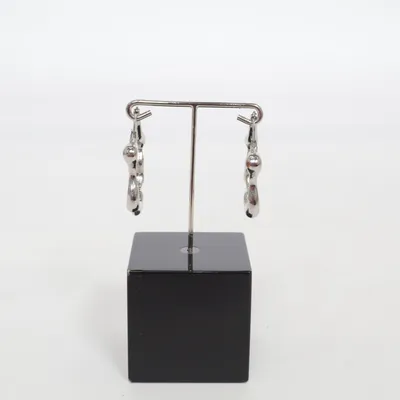 Örhängen (Silverfärgad) Okänd metall