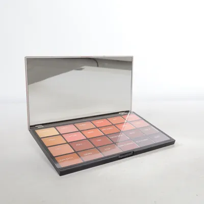 Lidschattenpalette (Life On The Dance Floor Guest List) von Makeup Revolution London
