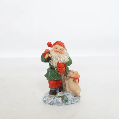 Figurine (Green, Red, Multicolored) from Hedlund