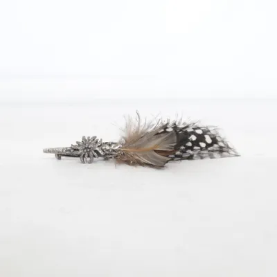 Brooch (Brown, Multicolored) Unknown metal