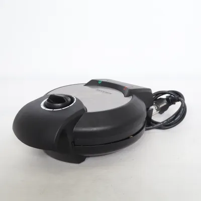 Waffle iron (Black, Silver) from Severin