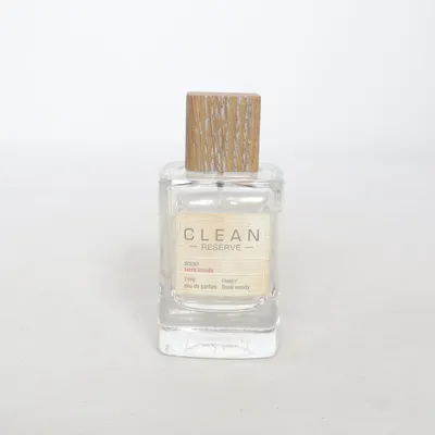 Eau de Parfum (terra woods) från CLEAN
