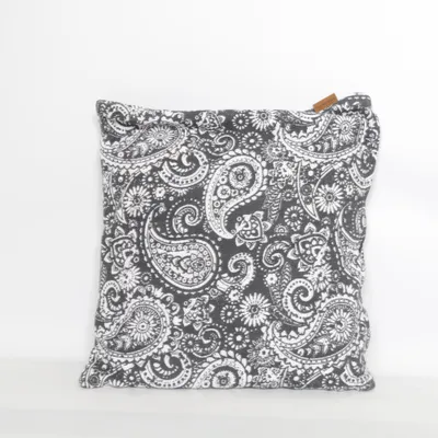 Cushion (Black, White) from Svanefors