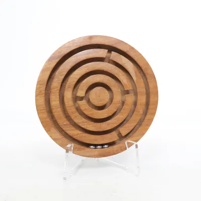 Brain teaser puzzle (Brown)