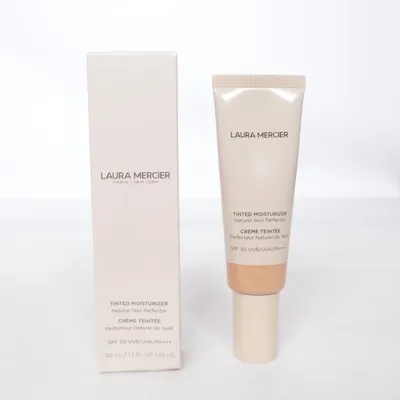 Foundation (736150171702) from Laura Mercier
