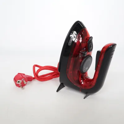 Strykjärn (Röd, Svart) från OBH Nordica