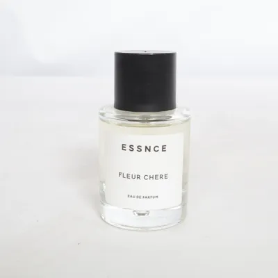 Eau de Parfum (Fleur Chere) från Essnce