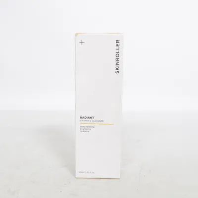 Nettoyant visage (Radiant Vitamin C Cleanser) de SkinRoller