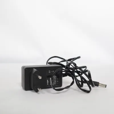 Chargeur d'ordinateur (Gq12-150050-Ag) de Biltema