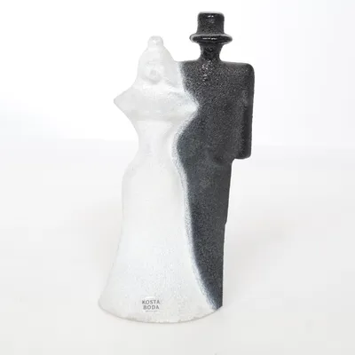 Figurin (Svart, Vit) från Kosta Boda
