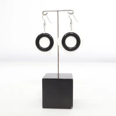 Ohrringe (Weiß, Schwarz) von Fashion Jewelry Unbekanntes Metall