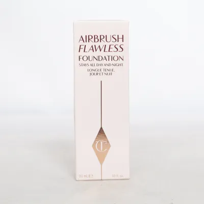Foundation (Airbrush Flawless Foundation) von Charlotte Tilbury